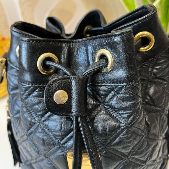 MCM VINTAGE MINI DRAWSTRING BUCKET BLACK LEATHER BAG - Picture 6 of 13